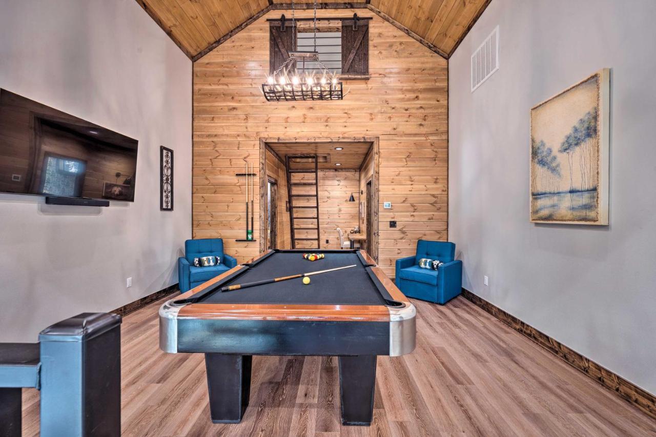 Broken Bow Lazy Dog Lodge With Hot Tub, Pool Table Экстерьер фото